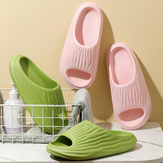 【踩屎感厚底椰子拖鞋】独特气垫设计 享受非一般的Q弹 轻松自在 感受在云端的轻盈 防滑大底设计 商品图3