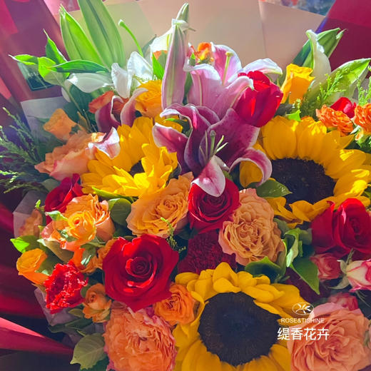 【流金岁月】向日葵➕香水百合➕康乃馨➕玫瑰➕蔷薇➕新鲜配叶，精品大气花束 商品图2