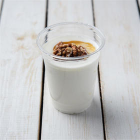 自制酸奶(蜂蜜核桃) Homemade Yogurt with Organic Honey & Organic Walnu