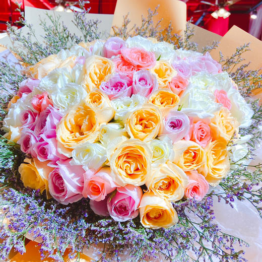 【无限心动】99朵精品混搭玫瑰海派大花束 商品图1