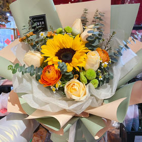 【做你的小暖阳】1朵向日葵➕9朵蜜桃雪山玫瑰➕3支绿扣➕新鲜配花配叶，精品花束