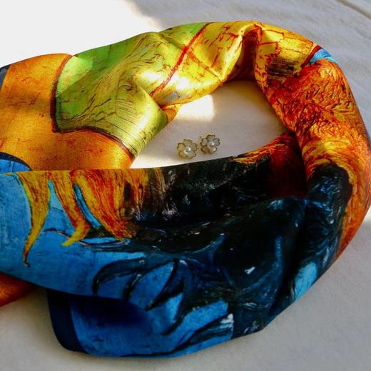 特【甄珠贝】盛夏向阳花丝巾耳钉套装 商品图0