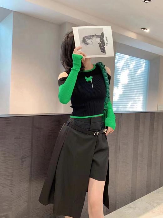 挖肩拼色针织打底衫 商品图3