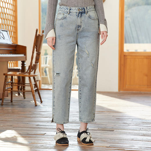 famecoco范可儿裤脚开叉牛仔裤女浅色春季百搭宽松直筒裤FAB1GA009 商品图3