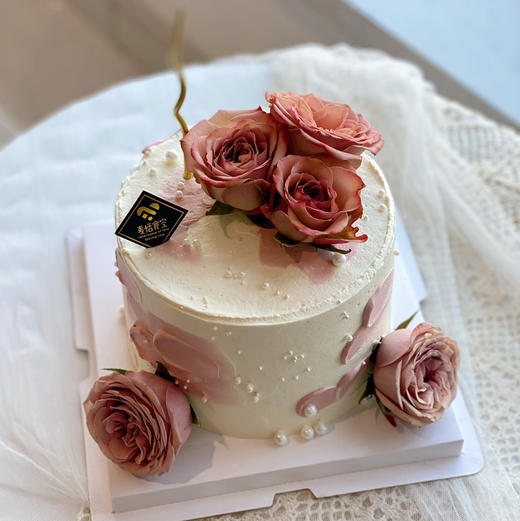 卡布奇诺玫瑰蛋糕 商品图0