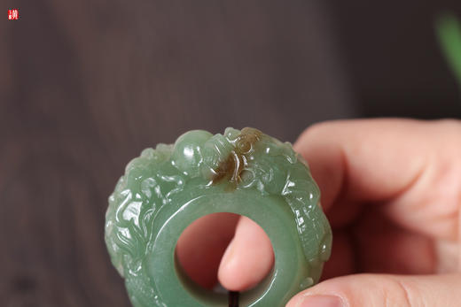 和田青玉【貔貅】扳指手把件 商品图1