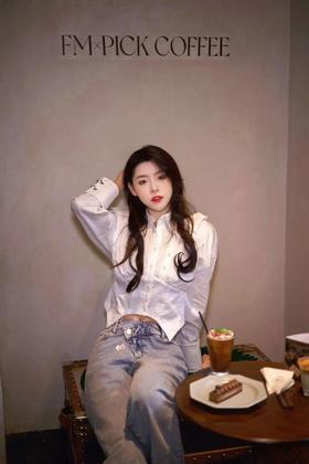 可拆纽扣多穿衬衫