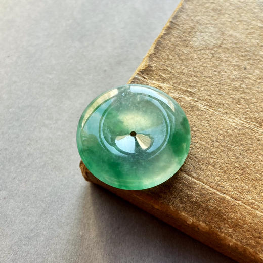 高冰种飘绿花翡翠平安扣 商品图0
