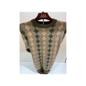 3楼 梦特娇圆领男套衫