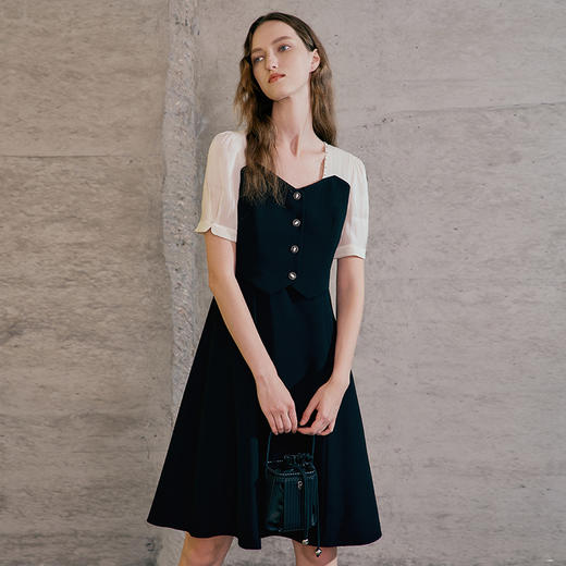 EITIE爱特爱春夏新款时尚气质V领收腰撞色A版显瘦连衣裙7307017 商品图0