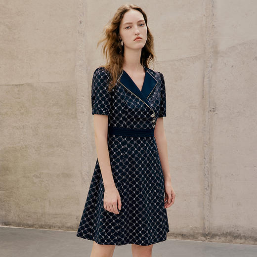 EITIE爱特爱春季新款气质优雅小翻领显瘦连衣裙7307035 商品图3