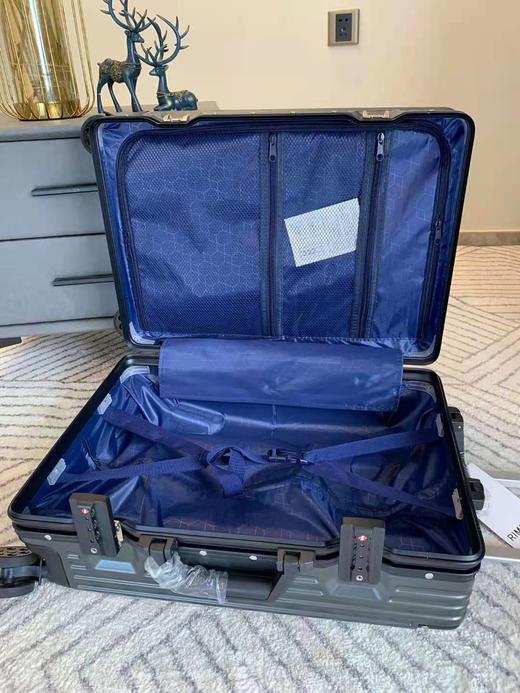 2117日默瓦 拉杆箱 商品图7