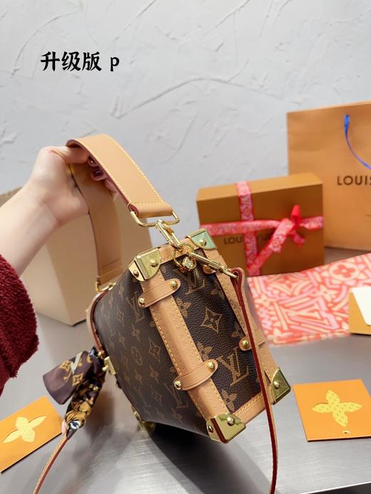 点此购买 LV经典老花单肩软箱子 js 245152 商品图1
