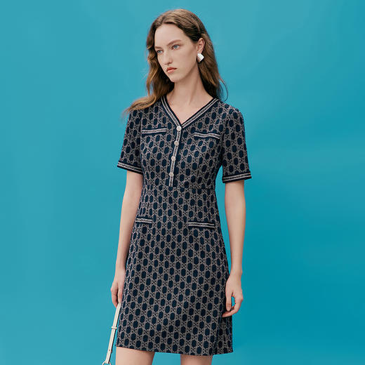 EITIE爱特爱春季新款气质优雅V领显瘦连衣裙7307024 商品图1