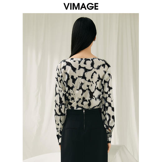 VIMAGE纬漫纪春季新品修身显瘦百搭印花小上衣V1913505 商品图4