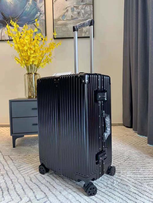 2117日默瓦 拉杆箱 商品图9