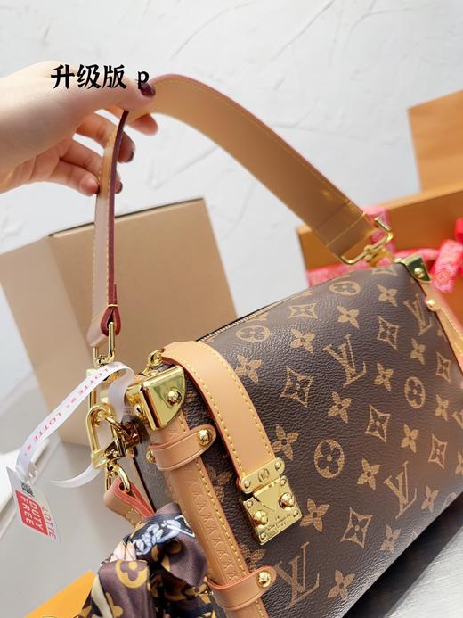 点此购买 LV经典老花单肩软箱子 js 245152 商品图3