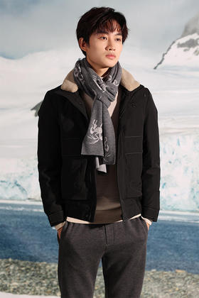 callisto黑色聚酯纤维仿棉感羽绒服 FRFED158T