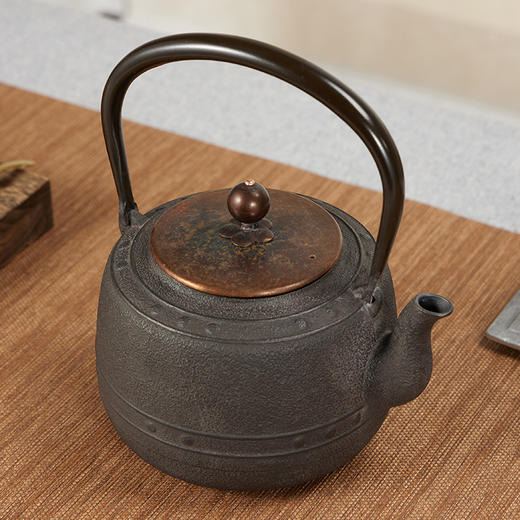 微哲明丨禅钟 万代屋生铁壶 煮茶壶 1200ml  赠壶叉、壶垫 商品图1