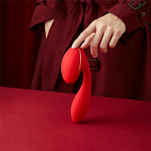 【潮喷仪 店长推荐】 KissToy Tina蒂娜吮吸加热震动棒 C+G双重糕潮  闭眼买款 商品图6