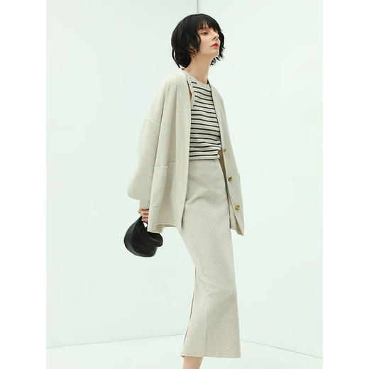 【有赞】COCOBELLA简约后开叉基础款针织半身裙女一步长裙HS97B 商品图3