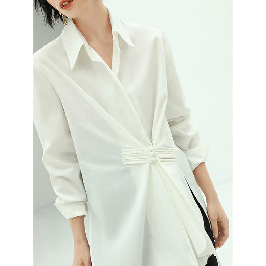 【限时秒杀】COCOBELLA新中式手工盘扣国风翻领衬衫匹马棉通勤白衬衣SR912 商品图2