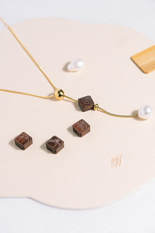 正念·梅兰竹菊小叶檀巴洛克珍珠蛇骨长链+多用耳饰 商品图0