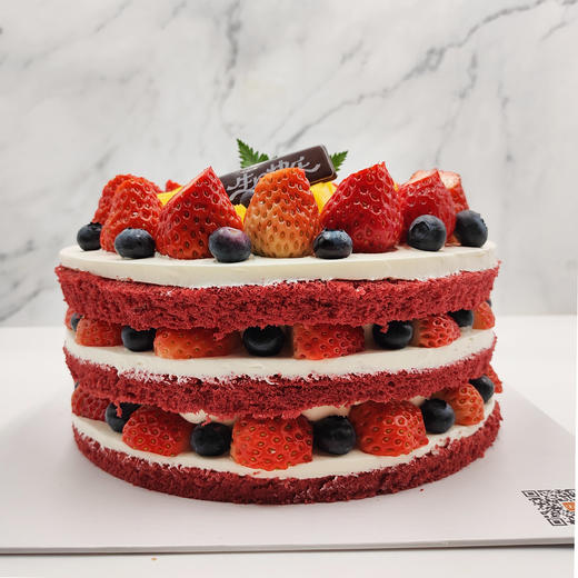 味美特“红颜知己”草莓红丝绒水果蛋糕，草莓，芒果进行主要搭配，蓝莓进行点缀装饰-此款蛋糕不可做6英寸 商品图3