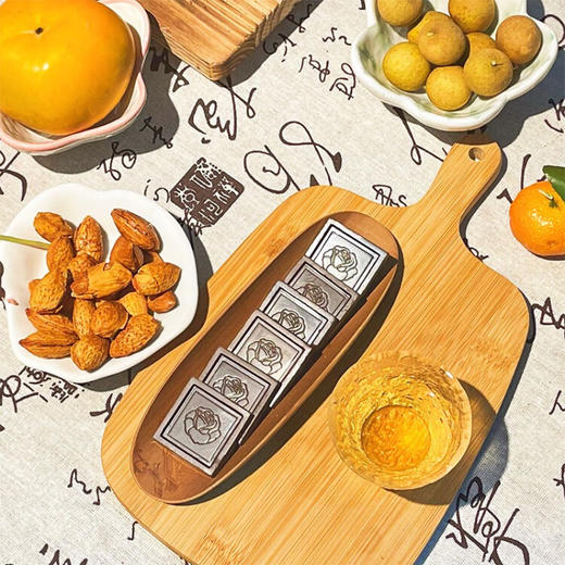 甘滋罗黑巧克力情人节玫瑰巧克力 300g/盒 XHR 商品图3