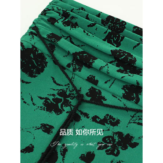 【有赞】COCOBELLA流苏飘带高腰捏褶剪影印花半身裙女夏开叉长裙HS91 商品图4