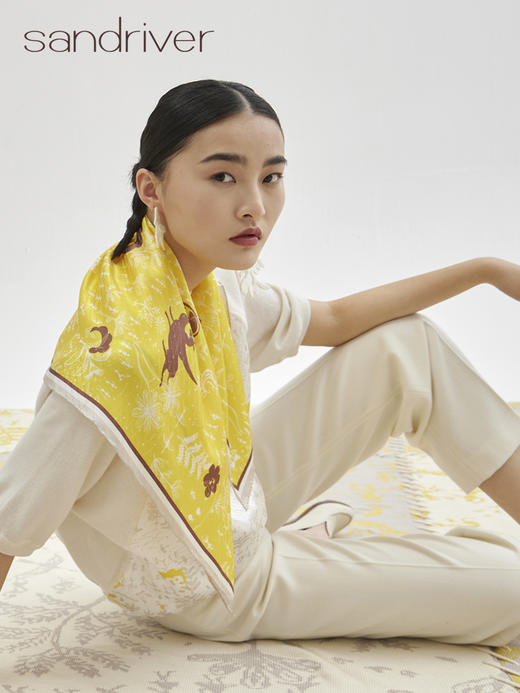 零字纹真丝印花方巾 简约百搭 商品图1