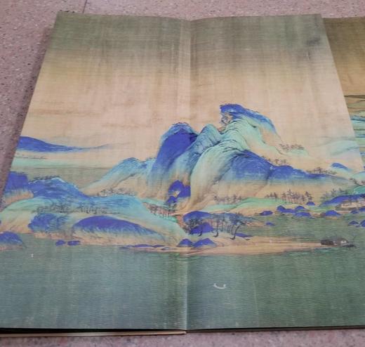 中国历代绘画大师长卷经典：《千里江山图》，王孟溪绘，开本580mm*1010mm，大16开，折页装，四川美术出版社2017年版，定价260，售价88元 商品图9