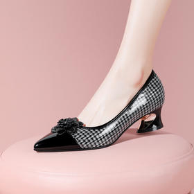 优雅通勤，漆皮+超迁皮花朵小皮鞋YSML-D20S-K501