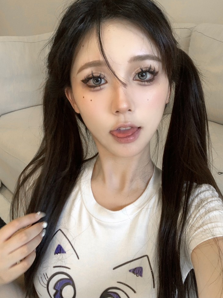 Onechu美瞳 年抛隐形眼镜 泪光银闪14.2mm 1副/2片-VVCON美瞳商城17