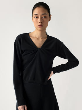 322工房扭结造型纯山羊绒长袖套头衫2022年秋冬款v领百搭针织上衣