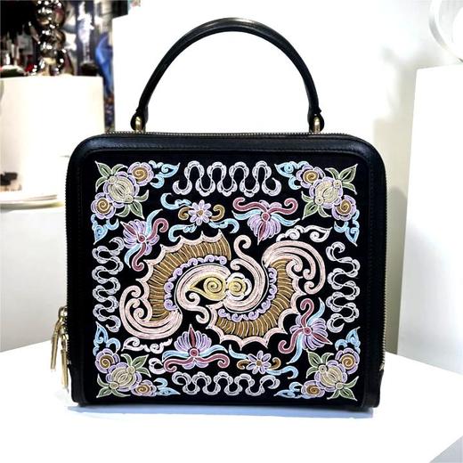 深山集市 马尾绣手提包 商品图2