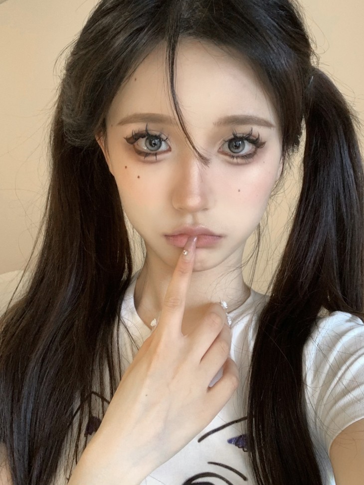 Onechu美瞳 年抛隐形眼镜 泪光银闪14.2mm 1副/2片-VVCON美瞳商城19