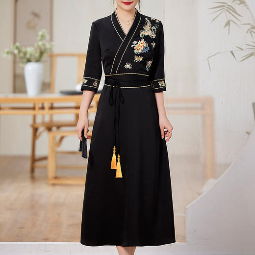 新中式女装，新款重工绣花V领中袖修身中长款连衣裙KDS-8838 商品图0