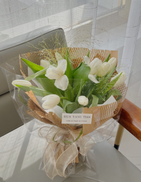 春光里 郁金香 · 花束