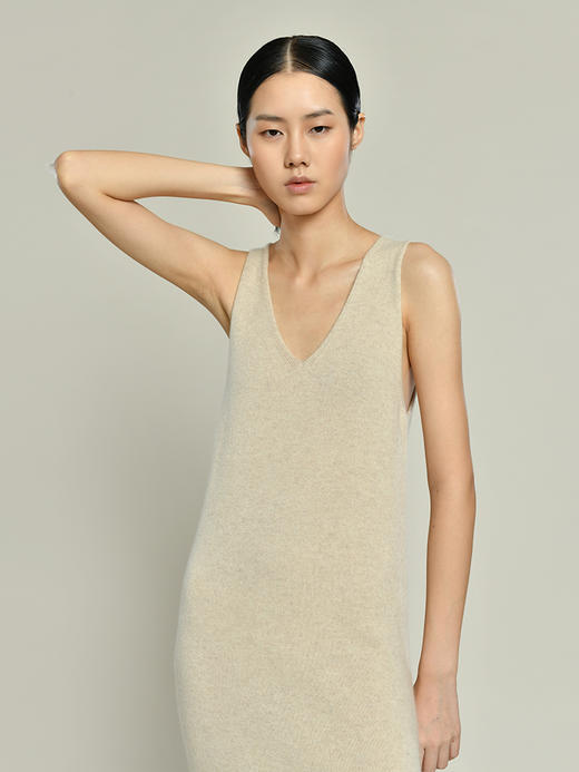 322工房无染色纯羊绒针织裙女秋冬简约通勤宽松无袖吊带背心长裙 商品图1