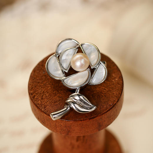 manreya “山茶烂漫”铜镀金胸针 商品图4