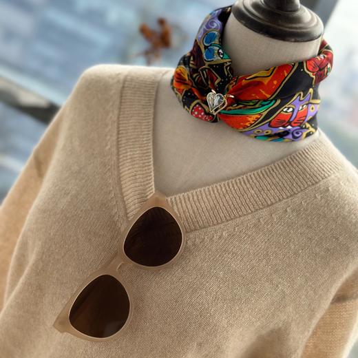 积分兑换【甄珠贝】招财猫丝巾和施华洛世奇水晶丝巾扣礼盒套装 商品图11