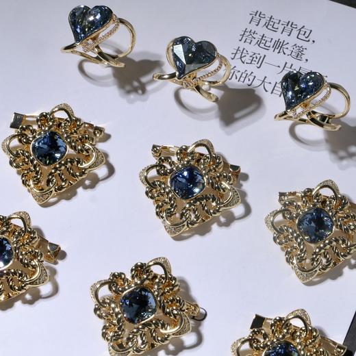 积分兑换【甄珠贝】招财猫丝巾和施华洛世奇水晶丝巾扣礼盒套装 商品图4