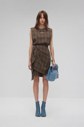 垫肩系带连衣裙