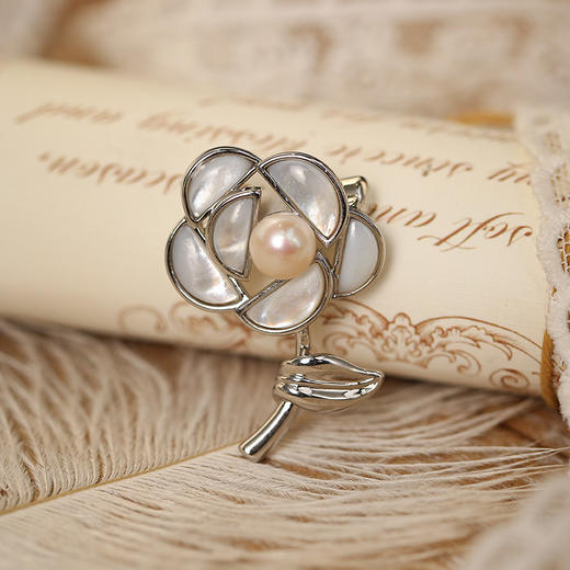 manreya “山茶烂漫”铜镀金胸针 商品图3