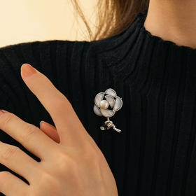 manreya “山茶烂漫”铜镀金胸针