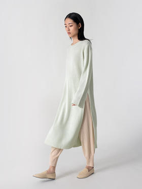 322工房极简造型羊毛羊绒高开叉连衣裙2023春夏款宽松针织裙B001