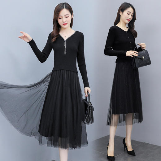 XS-93378 连衣裙女2023春季新款女装韩版收腰弹性大码针织V领网纱连衣裙女 商品图1