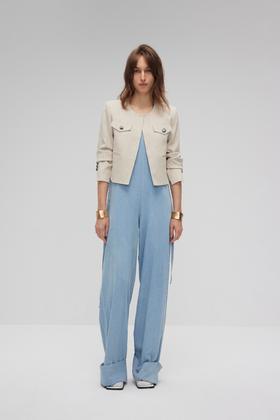 荷叶领短款西装