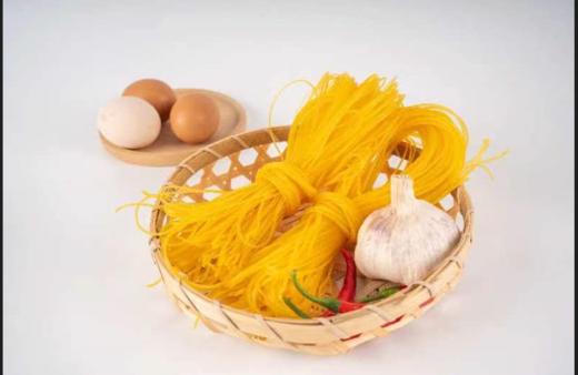 阿兹迈玉米面条 黄面条拍一发十 29.9包邮！ 商品图1